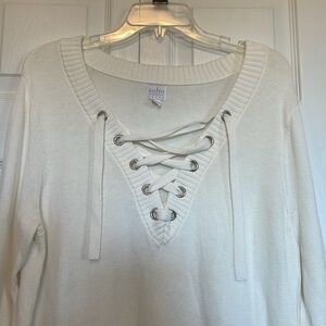 Women’s Soho New York & Co XL cream v neck sweater Long Sleeve knit grommets tie